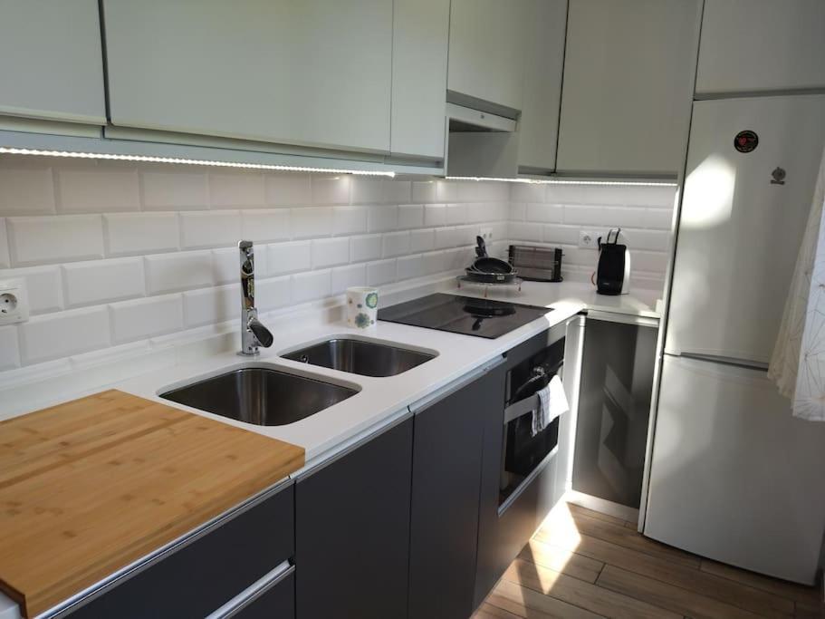 Bonito Piso Recien Reformado Con Zona De Parking Apartment *